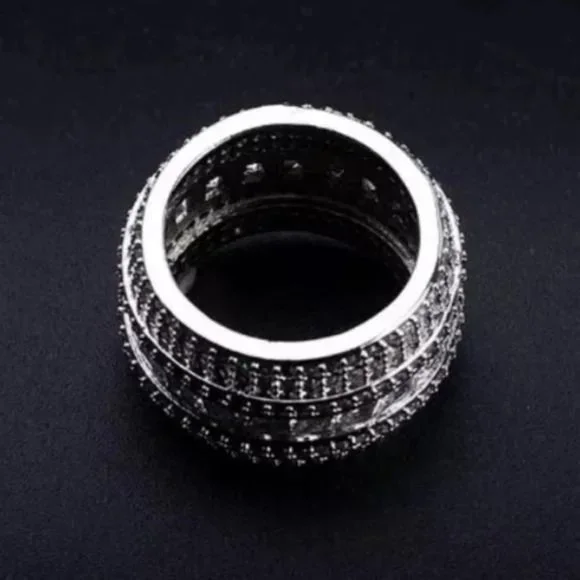 NEW LUXURY BAND 925 STERLING SILVER DIAMOND RING, CUTE RING, SHINY RING. - Picture 5 of 5